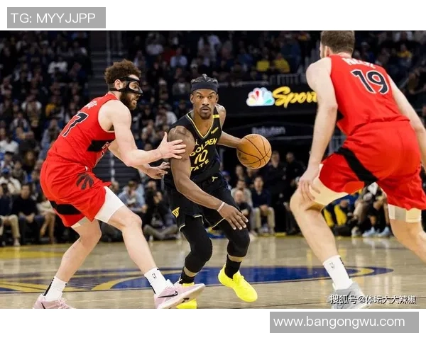 2017年勇士与76人对决回顾：一场篮球盛宴的精彩瞬间与战术解析